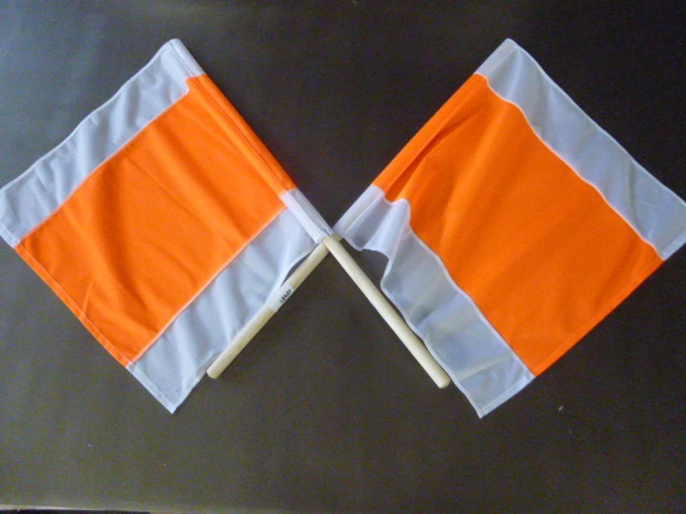 1 Satz Warnfahnen Warnflaggen Schiebeschild Winterdienst Multicar Fumo Holzstiel - Bild 1 von 1