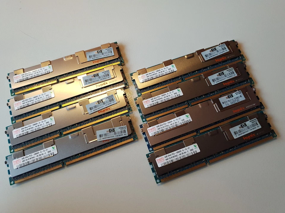 Set 8 pcs x 4GB = 32 GB total memory modules, Hynix HMT151R7BFR4C for HP server - Image 1 of 1
