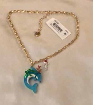 Collar Betsey Johnson Tono Dorado Colgante Reno Delfín y Dije Caballito de Mar Nuevo con Etiquetas Foto 1 de 4