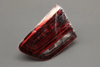 Lanterna traseira interna de LED genuína SEAT Alhambra 2016-on RHD (direita) 7N5945308A - Imagem 1 de 3