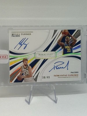 21 Panini Colección Inmaculada - Doble Auto Myles Turner, Domantas Sabonis /49 Foto 1 de 4