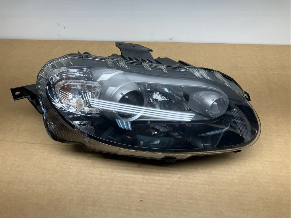 Mazda Miata 2008 faro lámpara pasajero derecho halógeno conjunto OEM NE55510K0B Foto 1 de 4