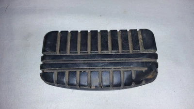 Pastilla de pedal de freno A/T OEM Mitsubishi 3000gt Foto 1 de 3