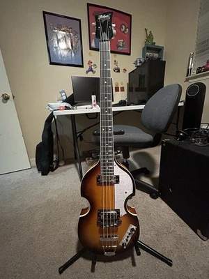 Hofner Ignition Violin Bass Right-Handed, Sunburst - Image 1 of 4