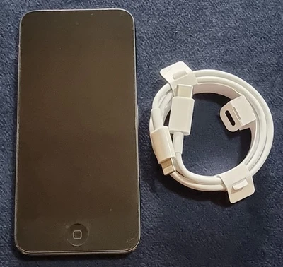 Apple iPod MVHW2BT/A touch 7th Space Gray (32GB) Serial No: CCQZ49EQM93D - Image 1 of 4