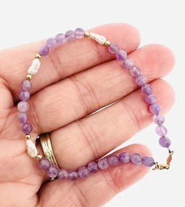 14k Gold Petite Carved Amethyst & Genuine Pearl Beaded Bracelet Vintage Jewelry - Picture 1 of 5