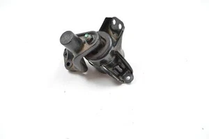 15 2014-2018 Kia Soul Front Engine Side Mount Insulator Used Oem (21810-b2000) - Picture 1 of 6
