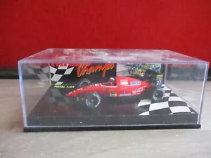 MICROCHAMPS MINICHAMPS FERRARI ALESI N° 27 + boite 1:64 réf 651304 - Foto 1 di 2
