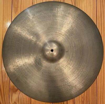 Vintage Avedis Zildjian 24” Double Stamped Late 1950s Ride Cymbal Foto 1 de 4