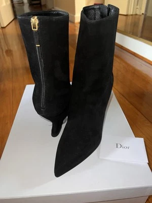 Botas Christian Dior 'Dioretre' Gamuza Media Pantorrilla Talla 38 Originalmente: $1190 Foto 1 de 4
