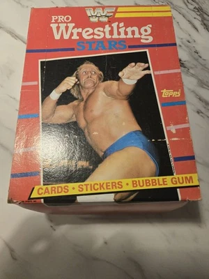 ORIGINAL 1985 Topps HULK HOGAN WWF Pro Wrestling Trading Cards FULL BOX!  - Image 1 of 4