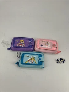 NUEVO CON ETIQUETAS *SAILOR MOON* MONEDERO MONEDERO Cartera Bolso Llave x3 Rosa, PÚRPURA Y AZUL 1999 - Imagen 1 de 5