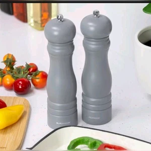 Blackmoor Manual Salt And Pepper Grinder Sets / Traditional Wooden Design - Picture 1 of 1