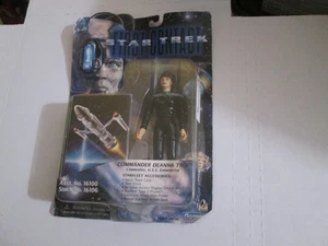 Playmates Star Trek First Contact Commander Deanna Troi Actionfigur - Bild 1 von 2