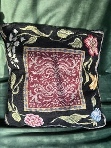 Nadelspitze & schwarzes Samtkissen Antik Vintage Blumenmotiv 13" quadratisch - Bild 1 von 5