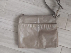 Hobo Taupe Brown Leather Large Adjustable Crossbody Handbag.     Size  11x13x1 - Picture 1 of 10