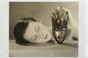 MAN RAY: Black and White, 1926 Art-Postcard NEW - Picture 1 of 2