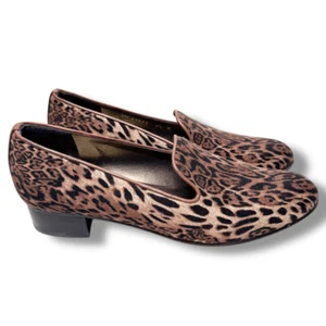 Mocasines Stuart Weitzman con ribete de cuero de tela con estampado de leopardo para mujer talla 6,5 M - Imagen 1 de 10