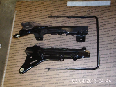 Dodge Caravan Seat Track Adjuster Front Right Passenger Side Manual - Изображение 1 из 4