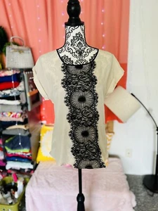 Maurices Women’s Short Sleeve Lace Front Cream Top M - Picture 1 of 6
