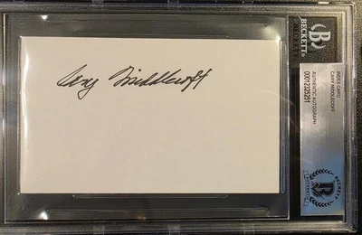 Cary Middlecoff, Jack Fleck & Gene Sarazen Autographed Index Cards - Beckett  - Image 1 of 4