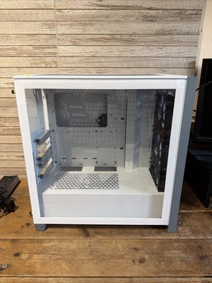Corsair 4000D Airflow Mid-Tower ATX Tempered Glass Case White + 3 Fans - Image 1 of 4