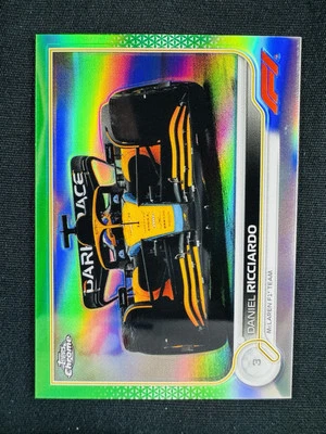 2021 Daniel Ricciardo Purple Refractor 31/399 Topps Chrome #100 Formula 1 F1  - Image 1 of 3