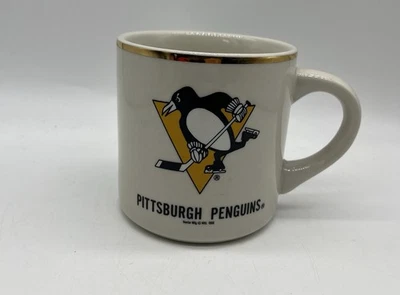 Taza de café Pittsburgh Penguins 1990 con borde dorado Hunter MFG NHL Foto 1 de 4