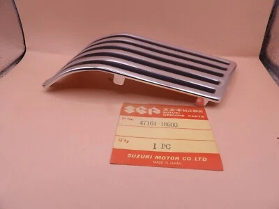 NOS Suzuki T350 Rebel 1969-1972 Genuine Frame Right Trim Cover OEM 47161-18600 - Image 1 of 4