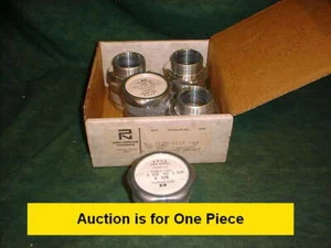 NEW Amphenol Pyle # DBZM-5826 Cable Strain Reliefs - 1-1/2" to 1-5/8" (21345-H4) - Picture 1 of 3