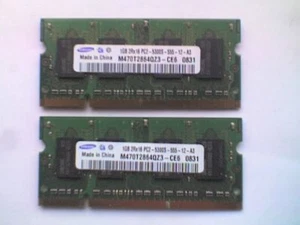2x SAMSUNG M470T2864QZ3-CE6 (1GB DDR2 PC2-5300S 667MHz SODIMM 200-pin) DRAM - V. - Afbeelding 1 van 2