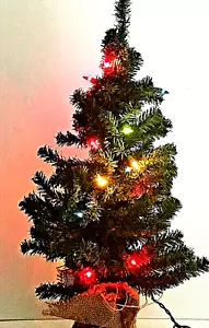 Künstlicher Weihnachtsbaum grüne Kiefer Sackleinen Basis 25"T verschiedene Farben Licht kabelgebunden - Bild 1 von 7