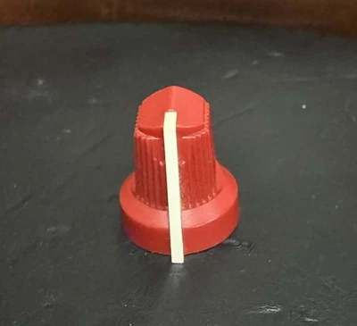 Amplificador Fender 1990 vintage perilla roja con puntero blanco OEM Foto 1 de 4