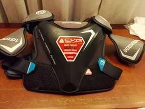 Nuevas almohadillas de hombro de lacrosse de velocidad ECG Maverik M5 con etiquetas con etiquetas talla grande negras - Imagen 1 de 5
