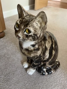 WINSTANLEY POTTERY SITTING TABBY CAT - SIZE 6 - SIGNED - Picture 1 of 2