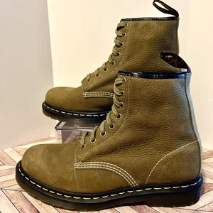 Dr Martens 1460 Tumbled Nubuck Leather Muted Olive M 9 W 10 Boots Suede Back - Bild 1 von 9