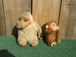 Set of 2 Vintage Gorilla Monkey Thumb/Banana Sucker Plush Stuffed Animal Gonga - Picture 1 of 11
