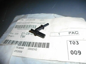 Remaches de plástico para embarcaciones Sea Doo remaches de plástico QTY2 FABRICANTE DE EQUIPOS ORIGINALES 204130080 - Imagen 1 de 2