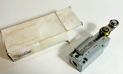 Automation Direct ABM2E52Z11 Adjustable Rocker Arm Limit Switch 400VAC 1.8A D366 - Image 1 of 4