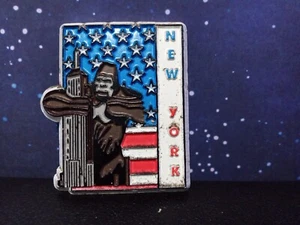New York King Kong Kühlschrankmagnet rot weiß blau amerikanische Flagge USA 2" x 1,5" - Bild 1 von 1