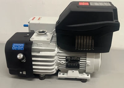 Bomba de vacío de paletas rotativas Leybold SOGEVAC SV65BF-C (sellada al aceite) - desbaste GC/MS Foto 1 de 4