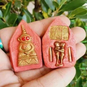 Phaya Ngang Red Eyes Pendant Talisman Thai Buddha Amulet - Picture 1 of 1