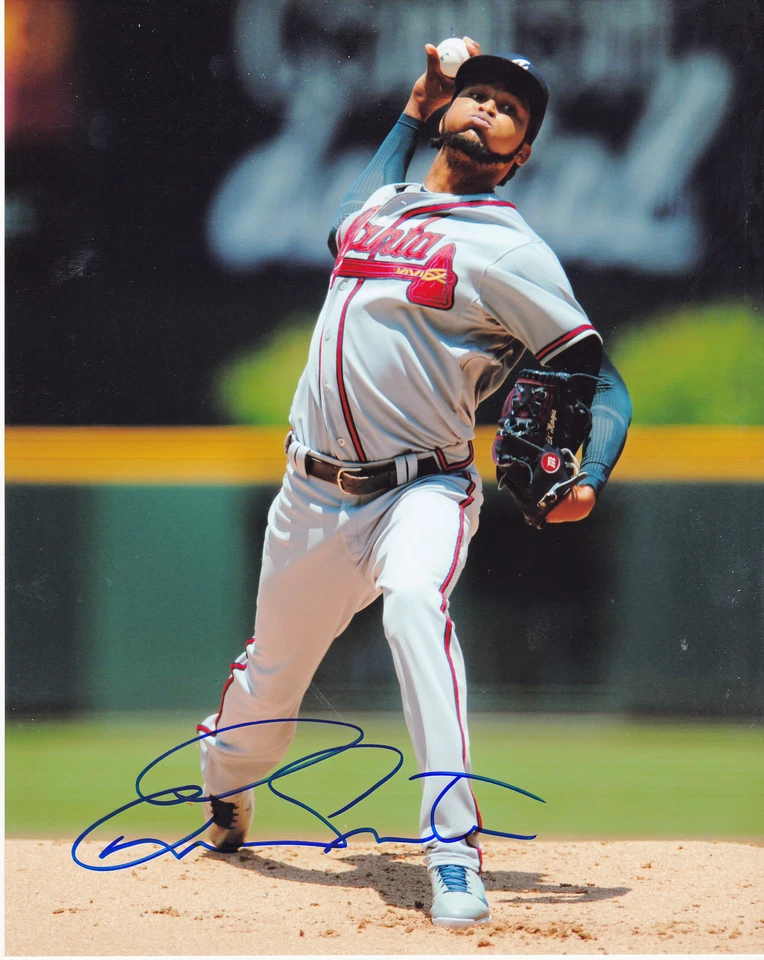 埃尔文·桑塔纳 亚特兰大勇士队 行动 签名 8x10 — 第 1/1 张图片