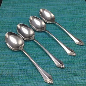 4 CUCHARAS SOPERAS de acero inoxidable Oneida USA KENWOOD cubiertos de lugar ovalado - Imagen 1 de 7