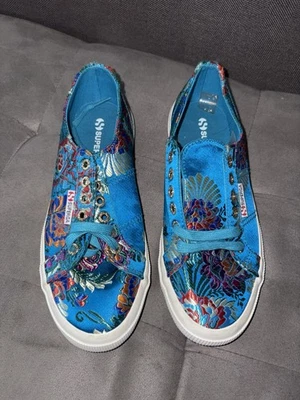 NUEVAS Tenis Superga Estampado Floral Informales Talla Mujer 39 Parte Superior Baja Multicolor Raras Foto 1 de 4