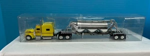 Trucks N’ Stuff 1/87 Scale Yellow Peterbilt 389 SC w/Chrome Pheumatic Tank - Picture 1 of 10