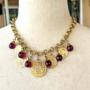 Vintage Carol DAUPLAISE 1970's 17" Gold Tone Charm Coin Necklace Purple Beads - Picture 1 of 8