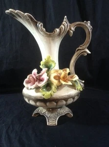 Vaso vintage con piedini brocca Capodimonte Italia dipinto a mano decoro antico N - Foto 1 di 11