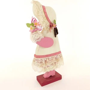 Sunbonnet Sue Wooden Statue Pink Lace Trim Brown Yarn Hair - Picture 1 of 11