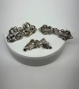 Lot 3 Vintage retro silver tone Sweater Clips guards Scroll Fern unsigned - Picture 1 of 6